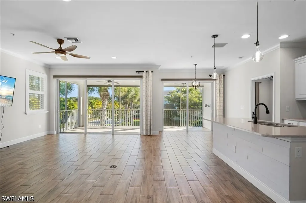 6934 Avalon Circle Naples FL 34112