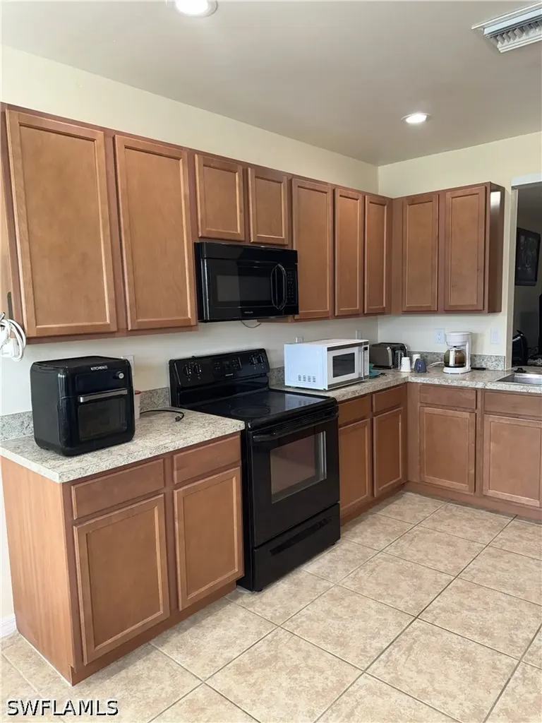 1823 SW 16th Terrace Cape Coral FL 33991
