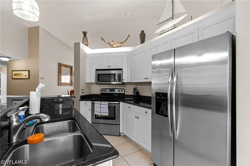 1057 Silverstrand Drive Naples FL 34110