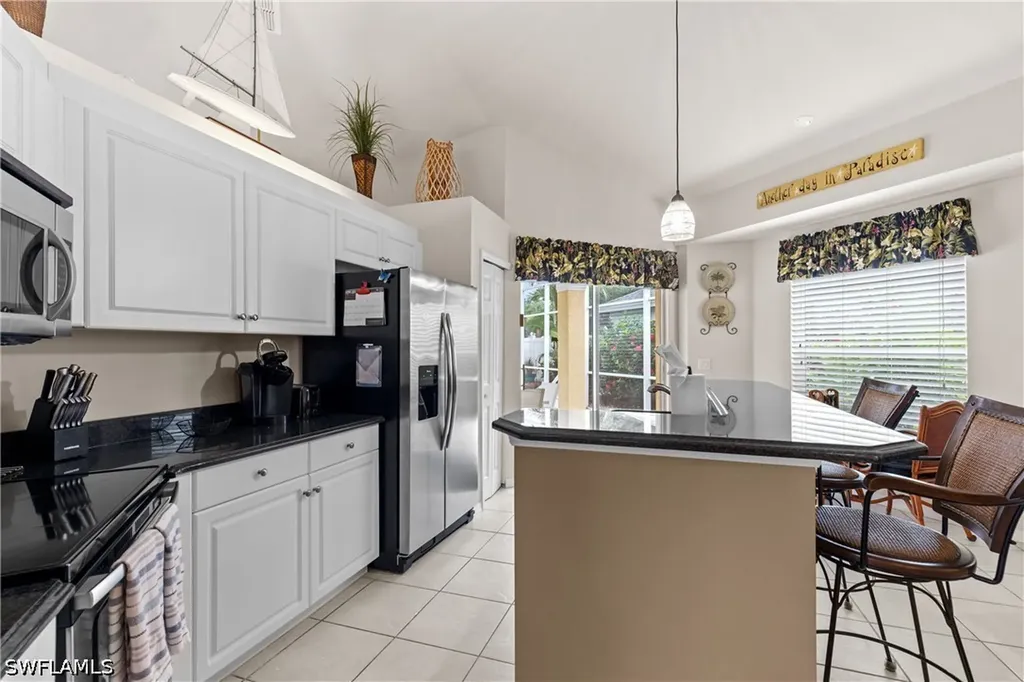 1057 Silverstrand Drive Naples FL 34110