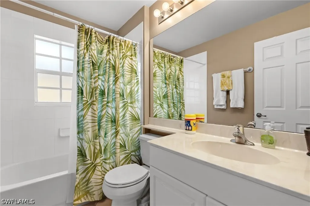 1057 Silverstrand Drive Naples FL 34110