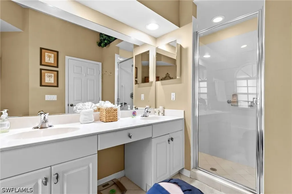 1057 Silverstrand Drive Naples FL 34110