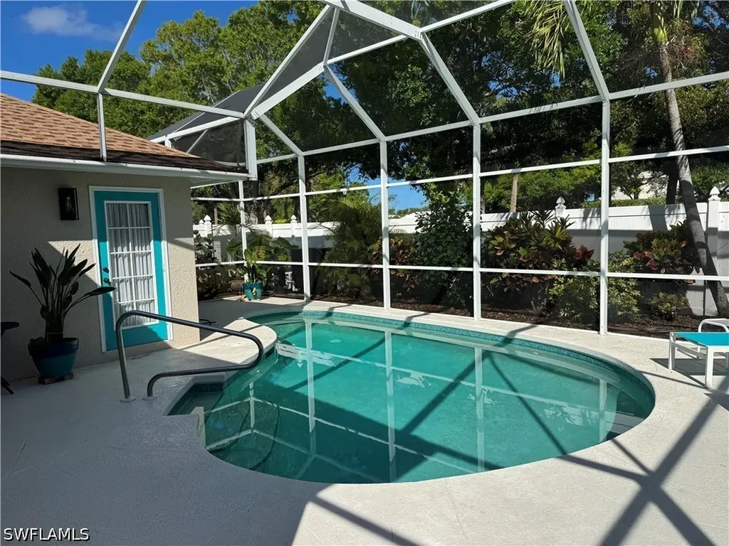 1057 Silverstrand Drive Naples FL 34110
