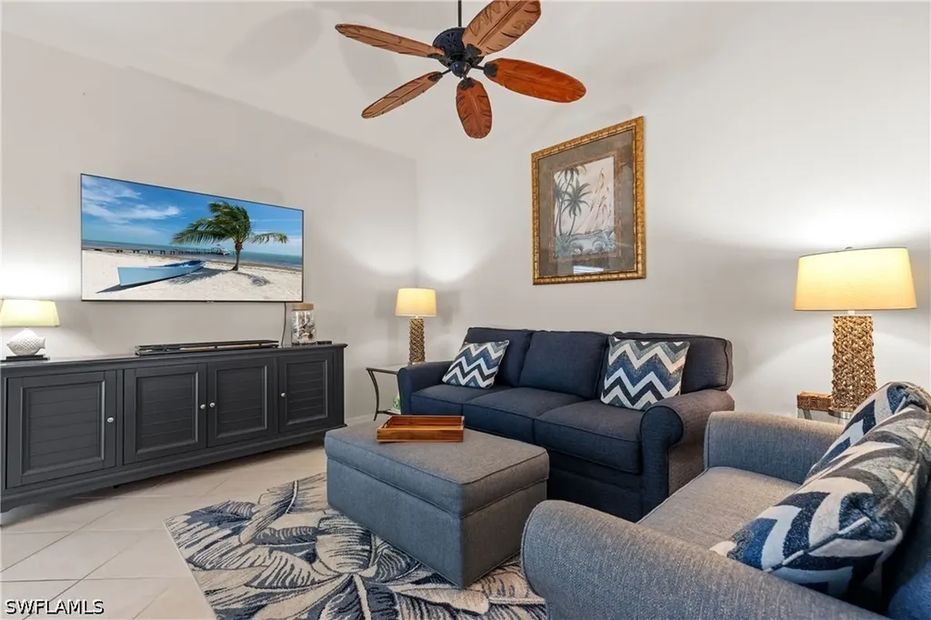 1057 Silverstrand Drive Naples FL 34110
