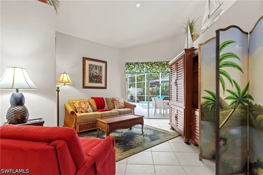 1057 Silverstrand Drive Naples FL 34110