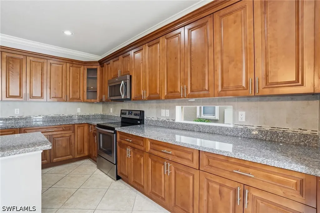8317 Sumner Avenue Fort Myers FL 33908