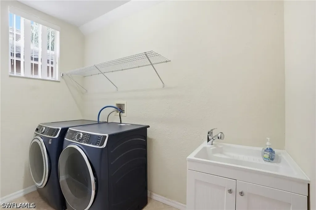8317 Sumner Avenue Fort Myers FL 33908