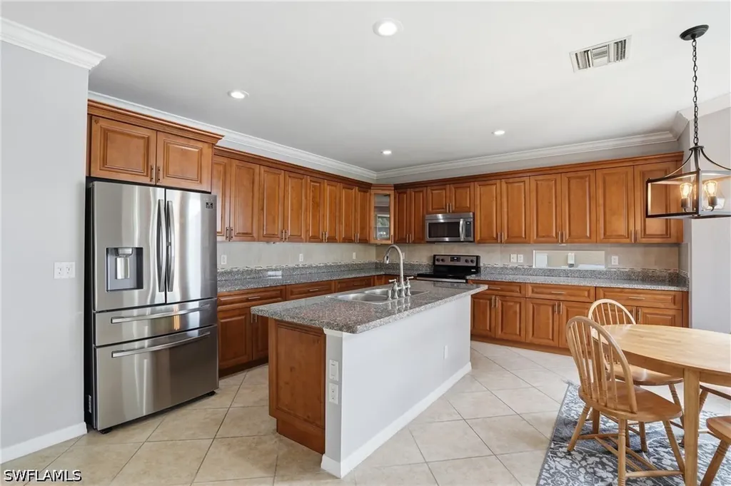 8317 Sumner Avenue Fort Myers FL 33908