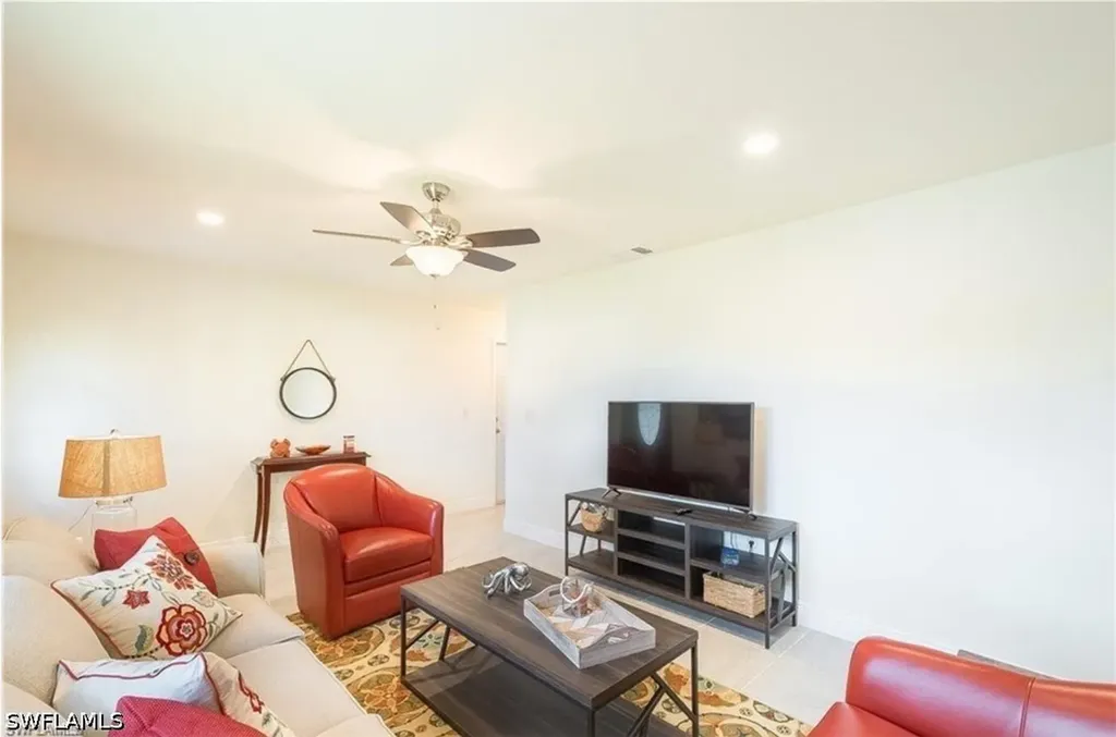 731 104th Avenue N Naples FL 34108