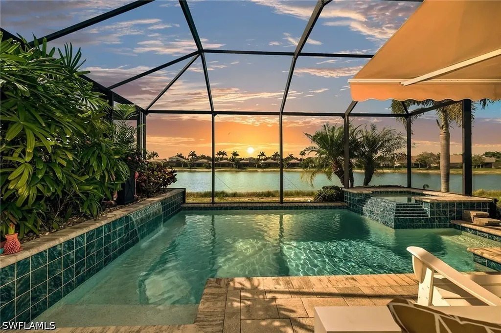 Naples FL, 14815 Edgewater Circle