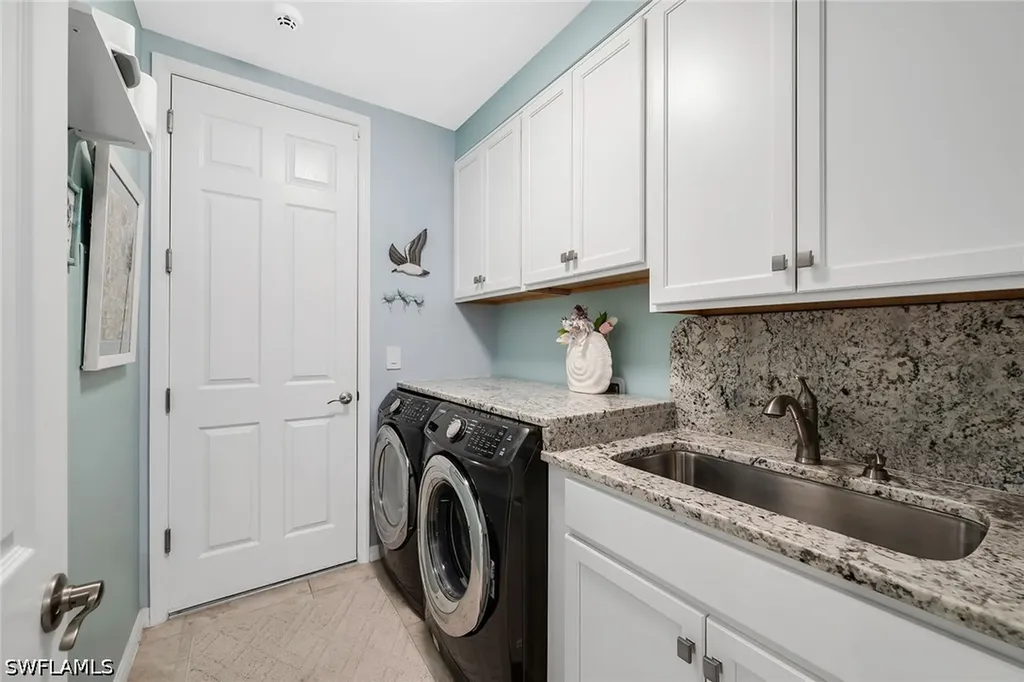 14815 Edgewater Circle Naples FL 34114