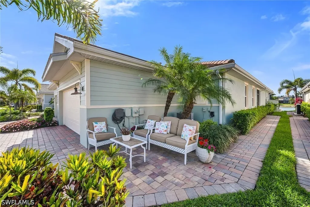 14815 Edgewater Circle Naples FL 34114