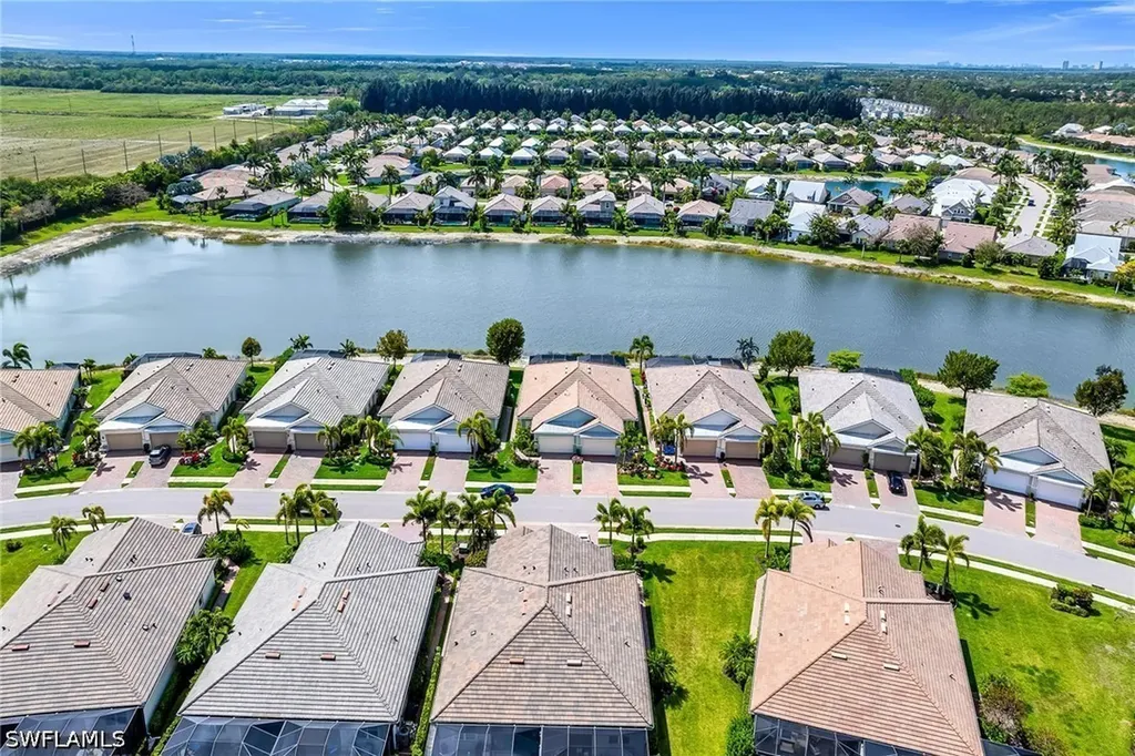14815 Edgewater Circle Naples FL 34114