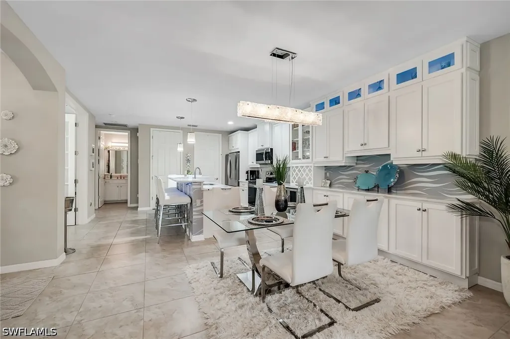 14815 Edgewater Circle Naples FL 34114