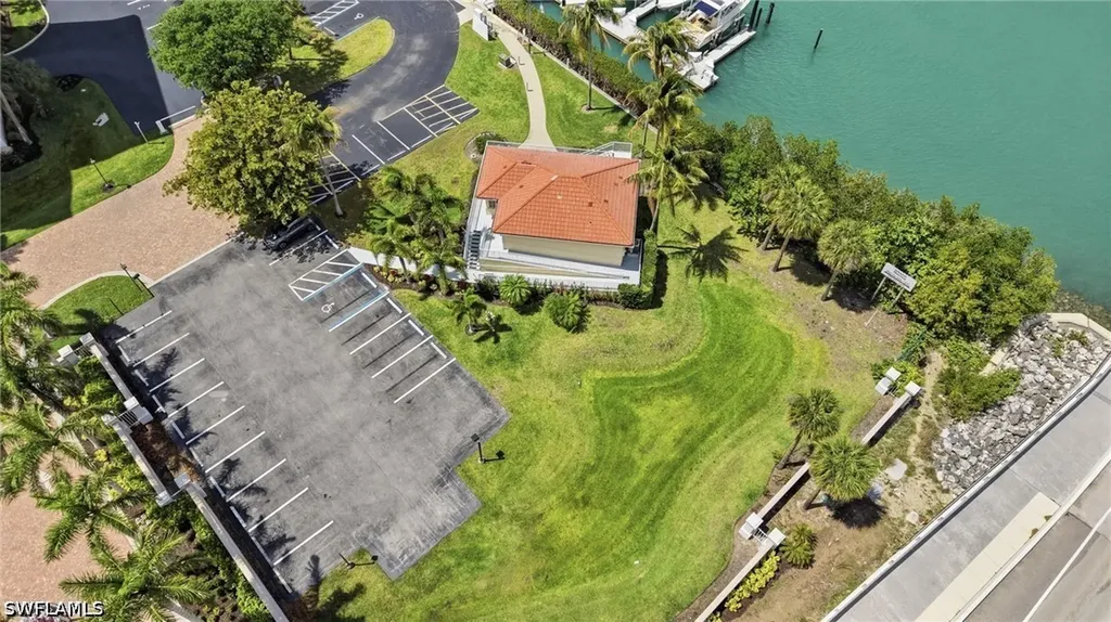 13105 Vanderbilt Drive Naples FL 34110