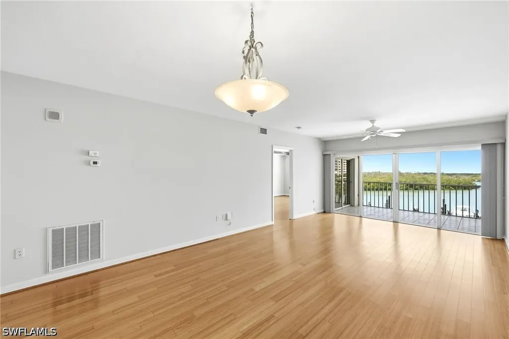 13105 Vanderbilt Drive Naples FL 34110