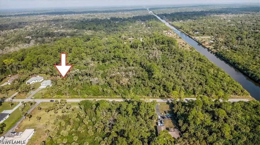 Naples FL, 32ND Avenue SE