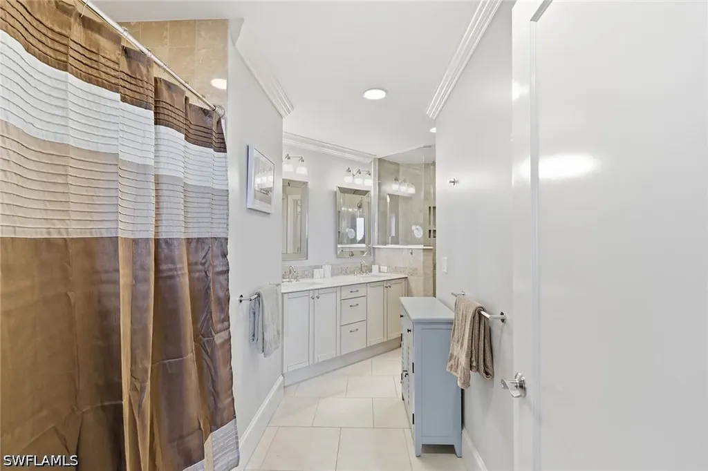 9123 Strada Place Naples FL 34108