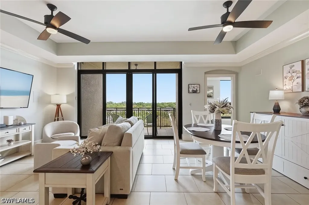 9123 Strada Place Naples FL 34108
