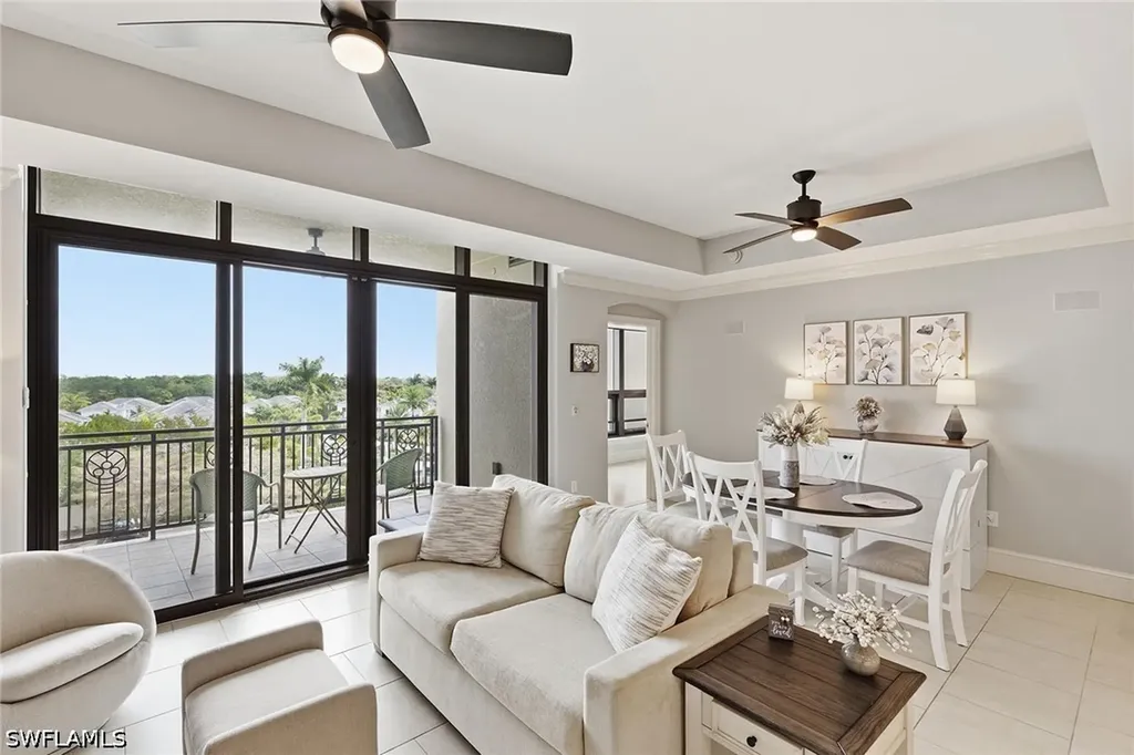 9123 Strada Place Naples FL 34108
