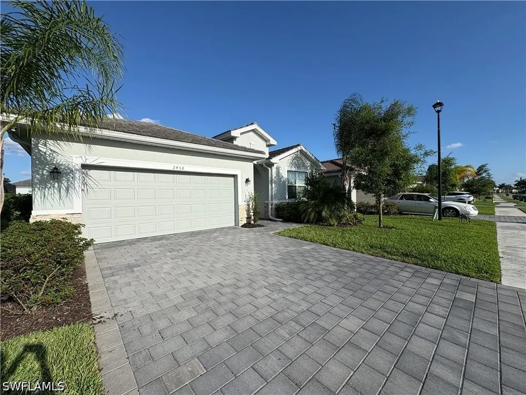 2458 Orchard Street Naples FL 34120