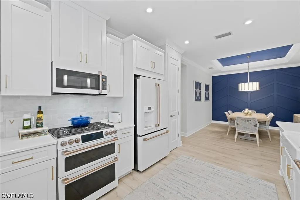 15214 Tolmino Street Naples FL 34114