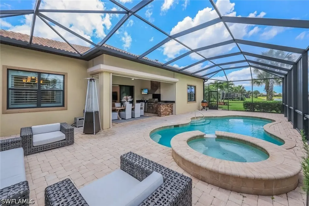 9403 Surfbird Court Naples FL 34120