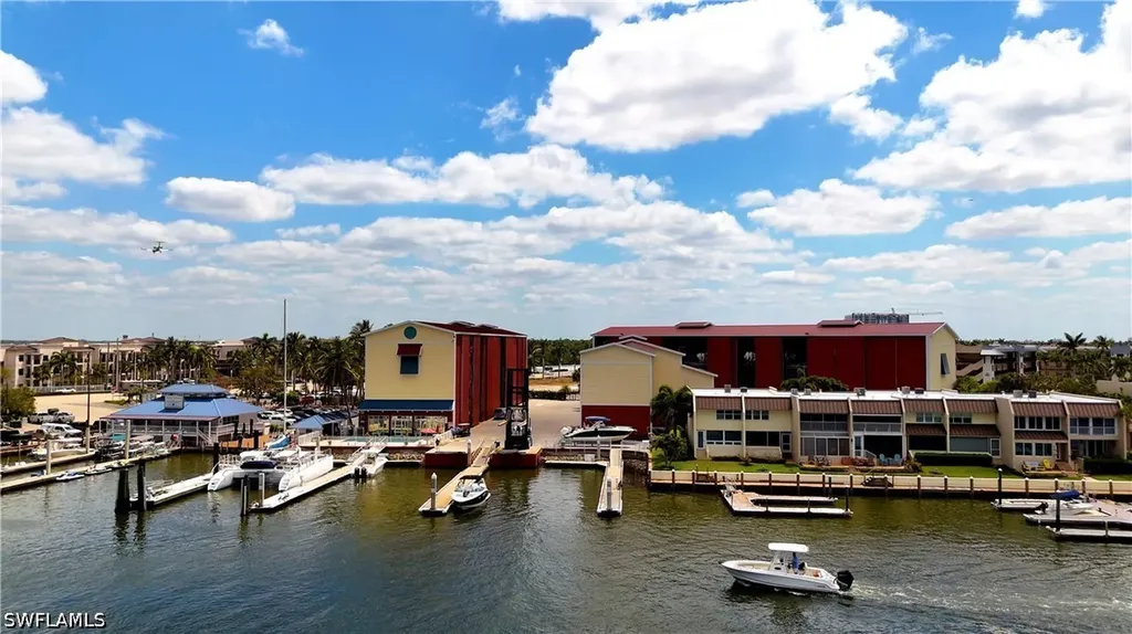 750 River Point B2-13 Drive Naples FL 34102