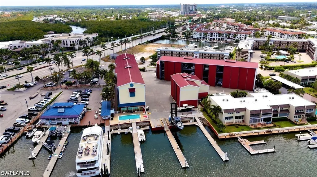 750 River Point B2-13 Drive Naples FL 34102
