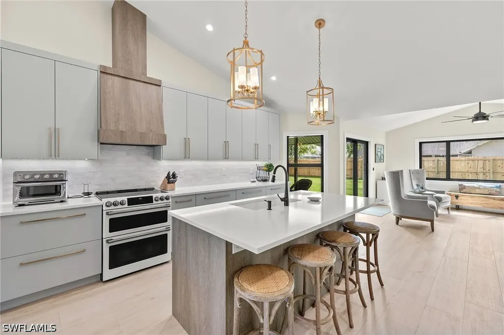 10274 Boca Circle Naples FL 34109