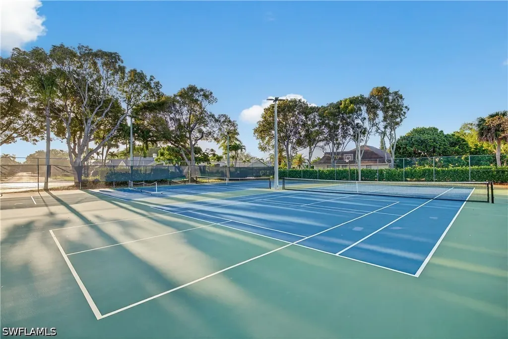 10274 Boca Circle Naples FL 34109