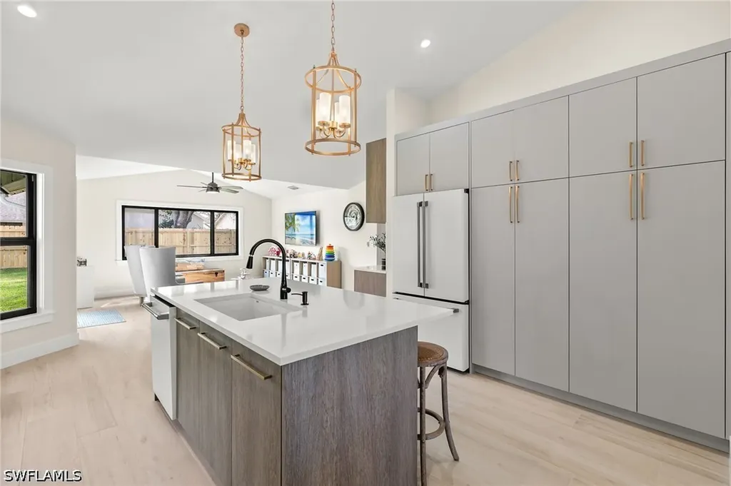 10274 Boca Circle Naples FL 34109