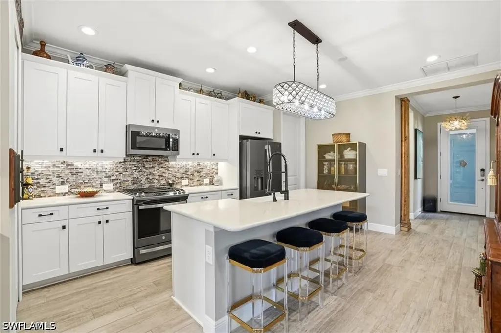 2318 Marquesa Circle Naples FL 34112