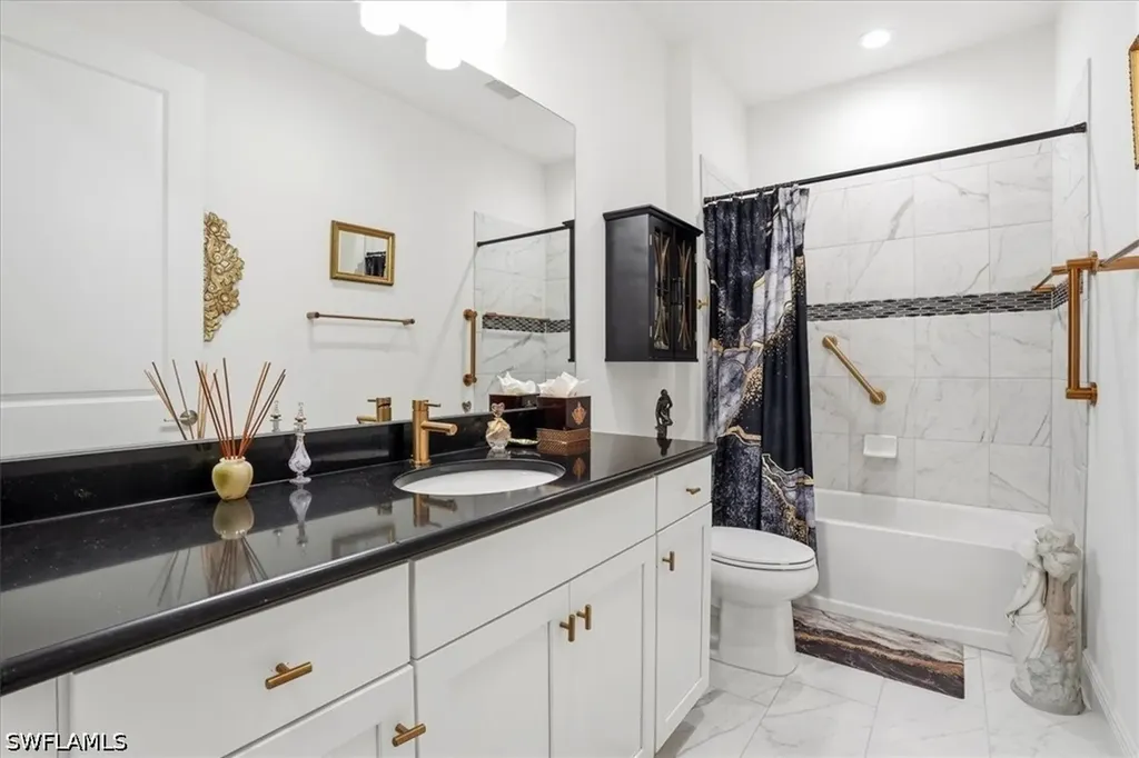 2318 Marquesa Circle Naples FL 34112