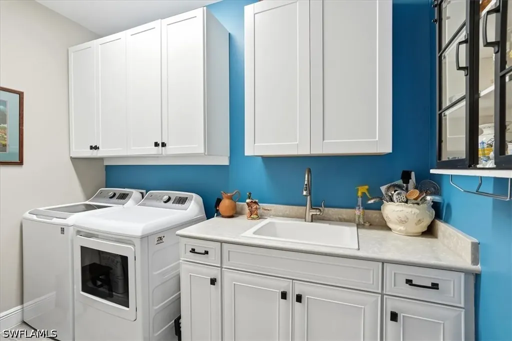 2318 Marquesa Circle Naples FL 34112