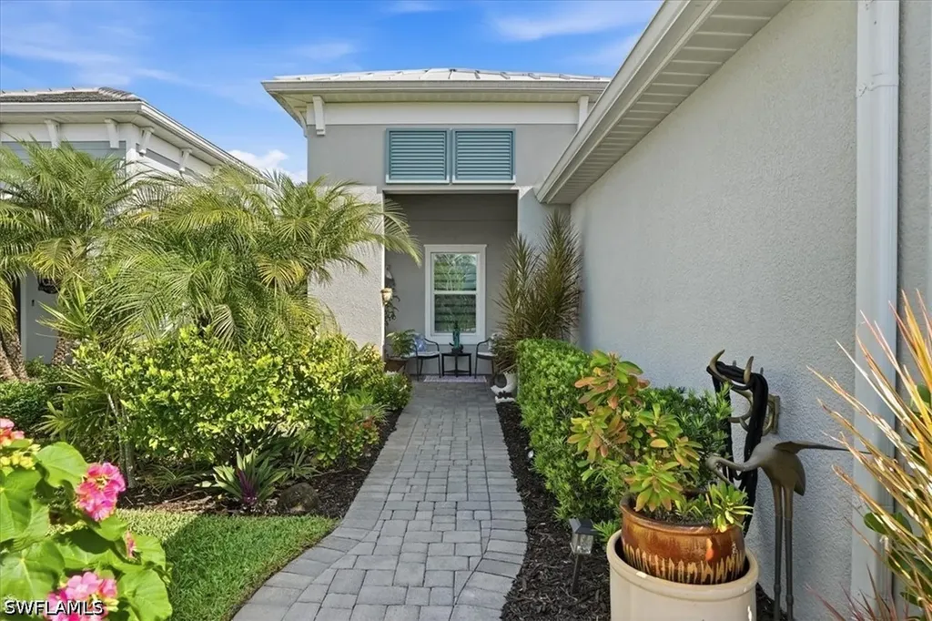 2318 Marquesa Circle Naples FL 34112