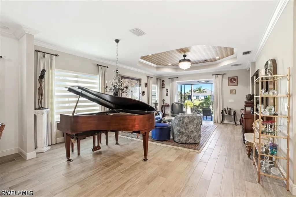 2318 Marquesa Circle Naples FL 34112