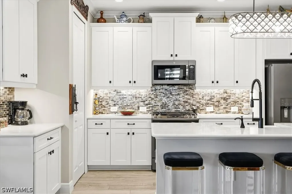 2318 Marquesa Circle Naples FL 34112