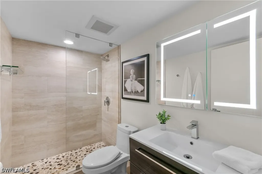 568 12th Avenue S Naples FL 34102