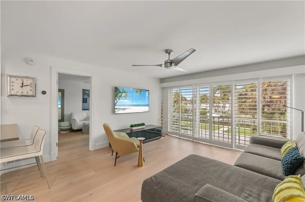 568 12th Avenue S Naples FL 34102
