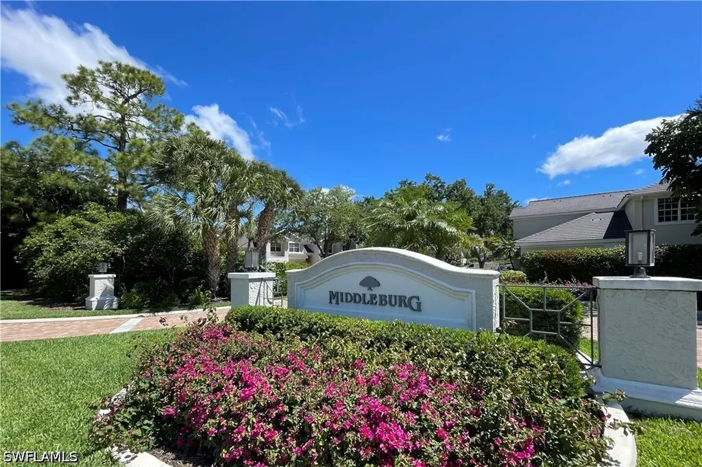 2125 Aberdeen Lane Naples FL 34109