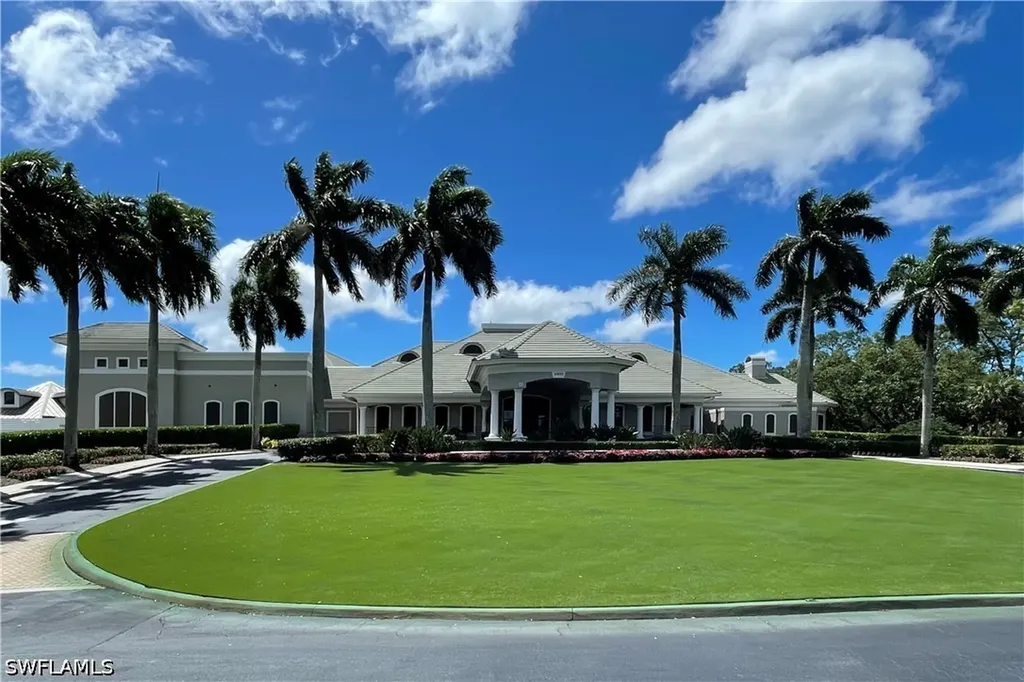 2125 Aberdeen Lane Naples FL 34109