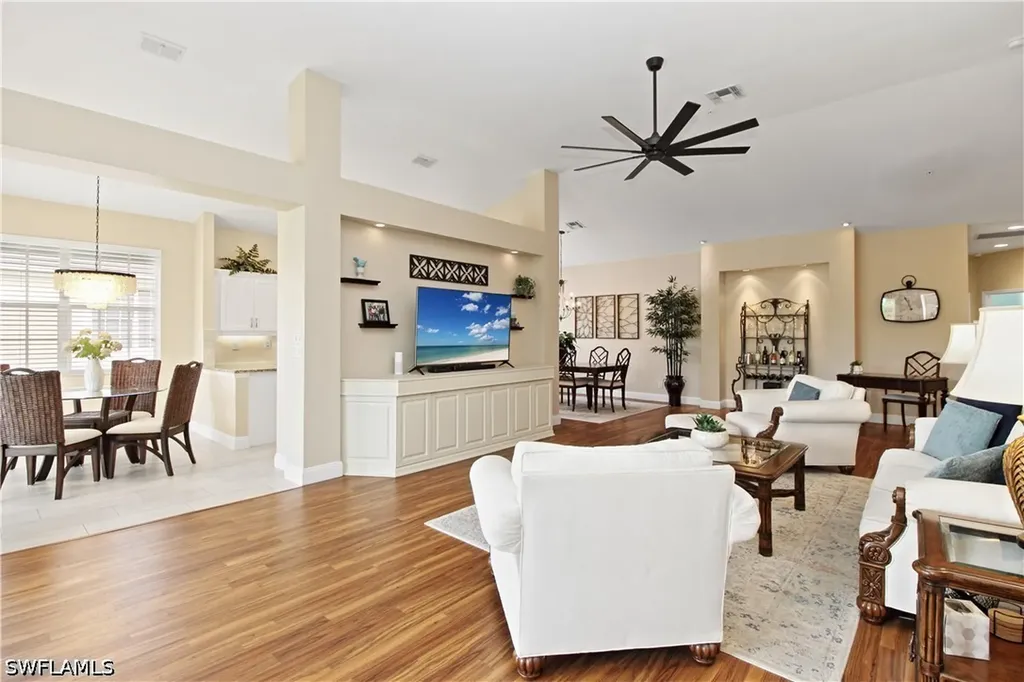 2125 Aberdeen Lane Naples FL 34109