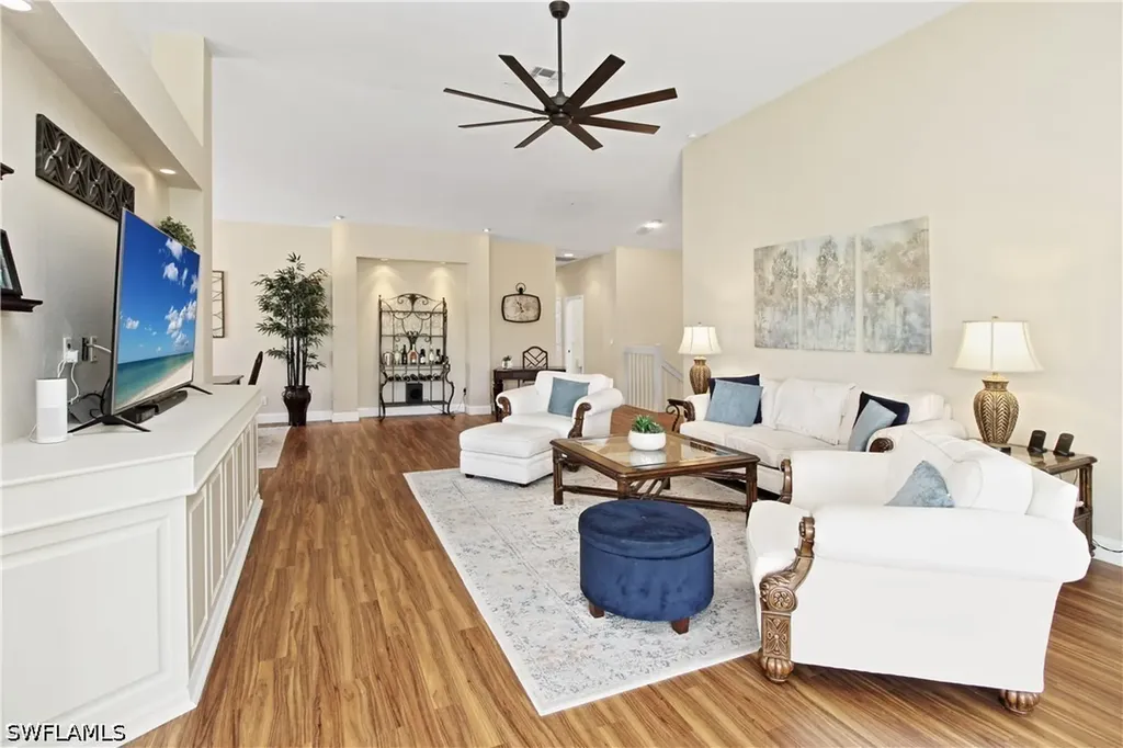 2125 Aberdeen Lane Naples FL 34109
