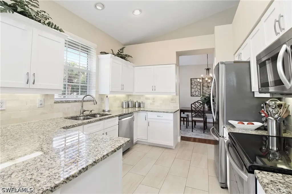 2125 Aberdeen Lane Naples FL 34109