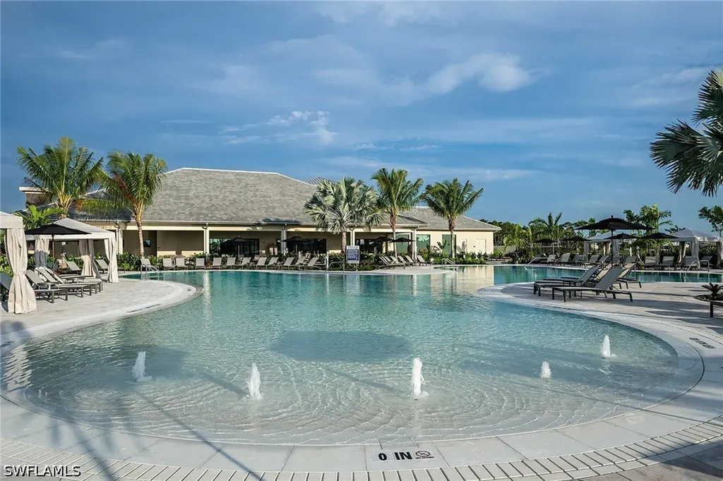 15756 Modena Street Naples FL 34114