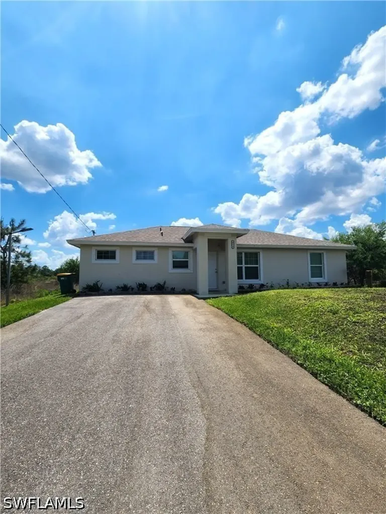 4270 64th Avenue NE Naples FL 34120
