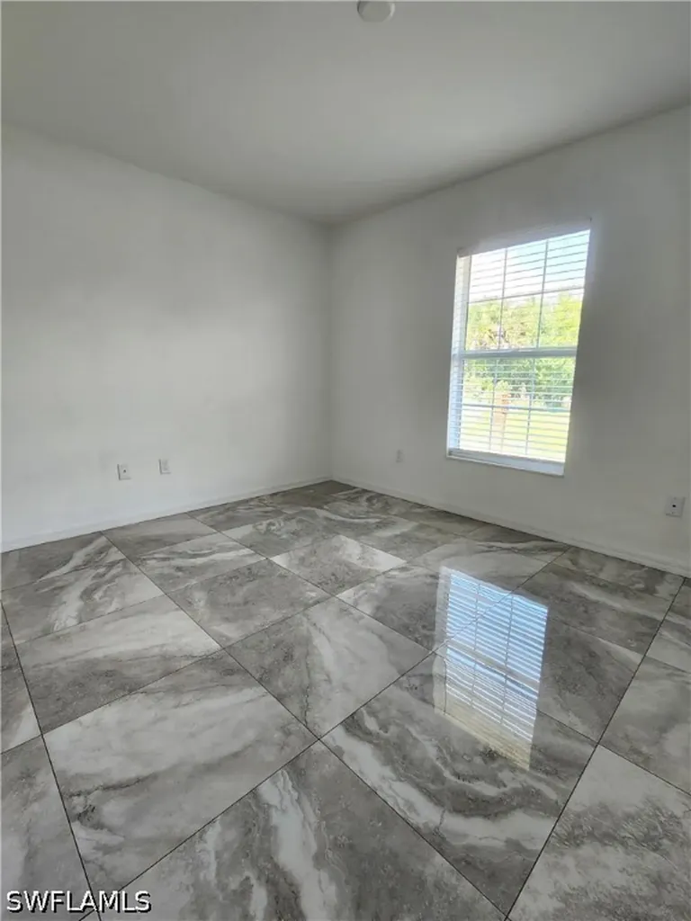 4270 64th Avenue NE Naples FL 34120