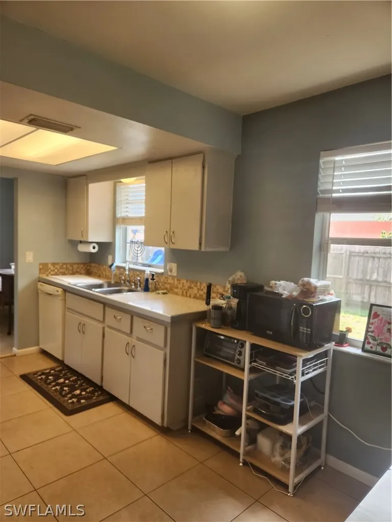 9140 San Carlos Boulevard Fort Myers FL 33967