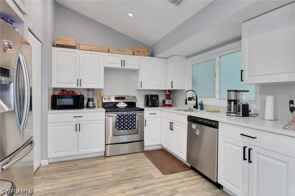 2740 Randall Naples FL 34120